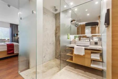 Romantik Landschloss Fasanerie - 40