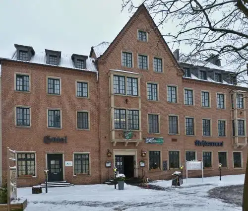 Stadt-gut-Hövelmann's Restaurant und - 0