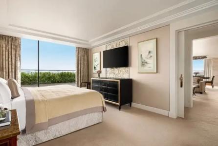 Shangri-La Paris - 80