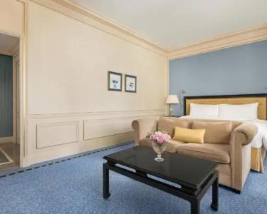 Shangri-La Paris - 35