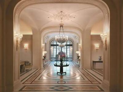 Shangri-La Paris - 27