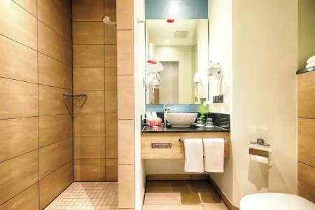 Leonardo Wolfsburg City Center - 32