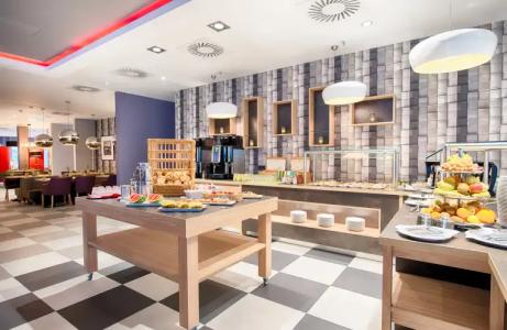 Leonardo Wolfsburg City Center - 17