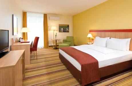 Leonardo Wolfsburg City Center - 3