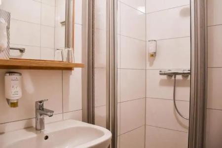 Kurgarten-Hotel - 42