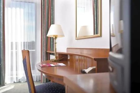 Ramada by Wyndham Weimar - 43