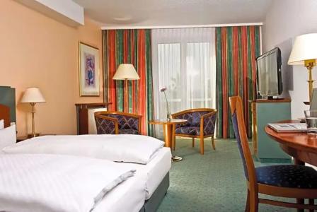 Ramada by Wyndham Weimar - 51