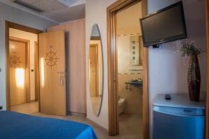 Hotel «Mirage», Торре-Санта-Сабина