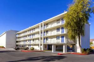 Отель «Phoenix Inn», Финикс