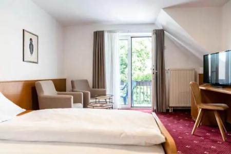 & Gasthaus Löwen - 42