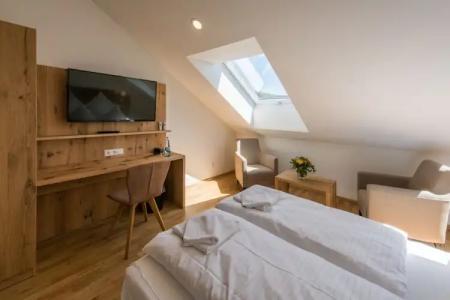 & Gasthaus Löwen - 53