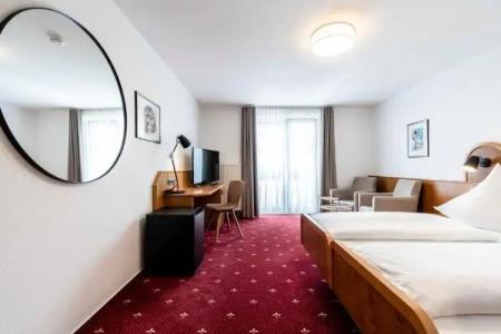 & Gasthaus Löwen - 36