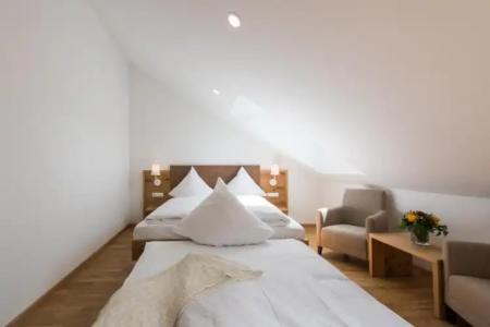 & Gasthaus Löwen - 63