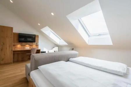 & Gasthaus Löwen - 68