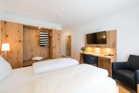 & Gasthaus Löwen - 73