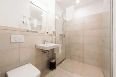 & Gasthaus Löwen - 10