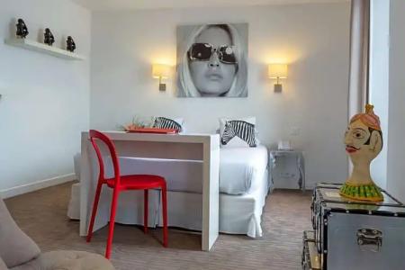 Hôtel Colette Cannes Centre - 92