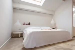 Отель «Shalai», Лингваглосса