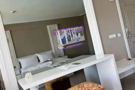 Samira Exclusive & - 50