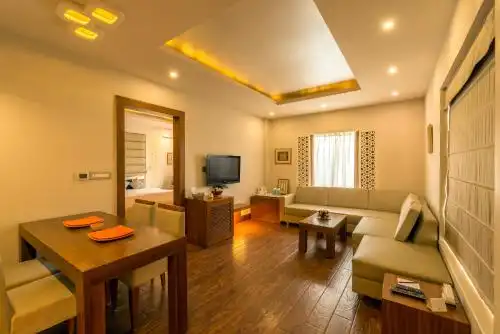 Howard Plaza The Fern, - 103