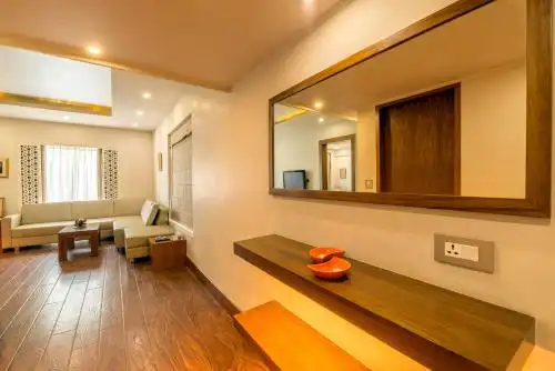 Howard Plaza The Fern, - 104