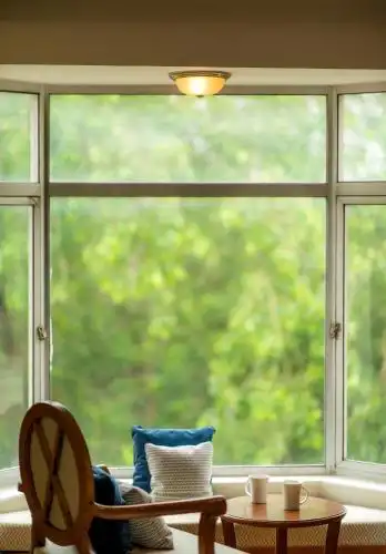 Howard Plaza The Fern, - 100