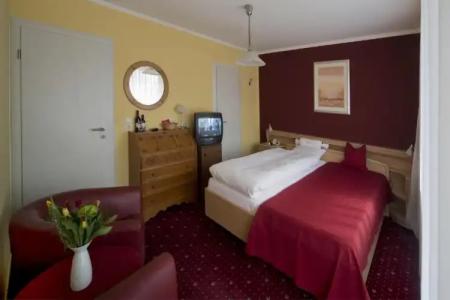 Katharina Garni - 30