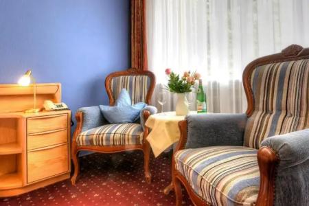 Katharina Garni - 40