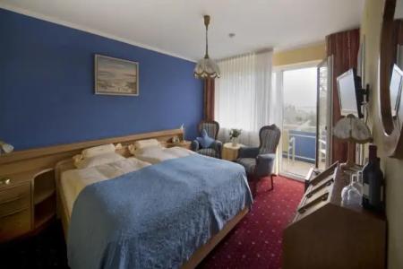 Katharina Garni - 41