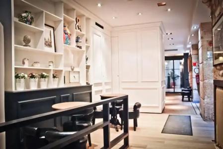 Excelsior Latin - 16