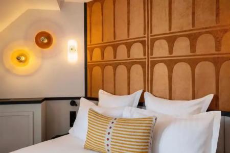 Excelsior Latin - 24