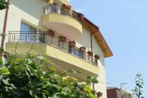 Guest House Kiwi, Золотые пески