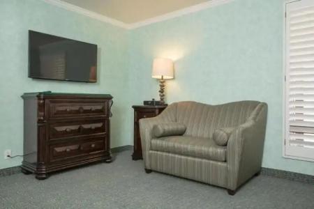 Franciscan Inn & Suites - 57