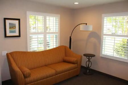 Franciscan Inn & Suites - 9