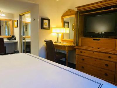 Franciscan Inn & Suites - 18