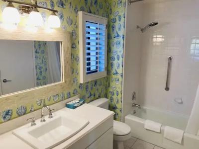 Franciscan Inn & Suites - 6