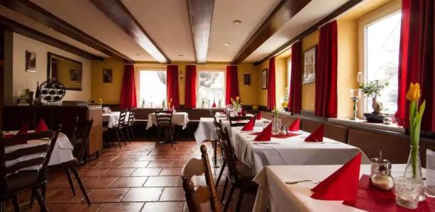 Tuniberg Restaurant - 5