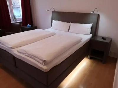 Tuniberg Restaurant - 16