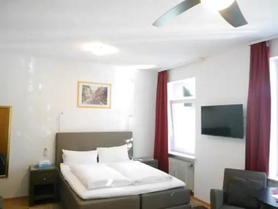 Tuniberg Restaurant - 21