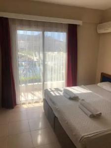 Koz Marigold Apart - 200