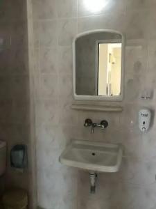 Koz Marigold Apart - 28