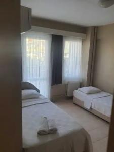 Koz Marigold Apart - 76