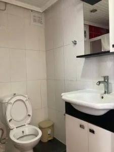 Koz Marigold Apart - 130