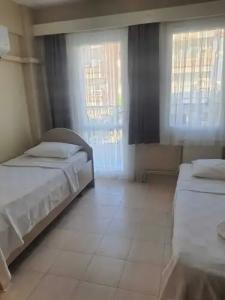 Koz Marigold Apart - 72