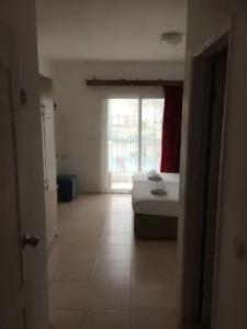 Koz Marigold Apart - 193