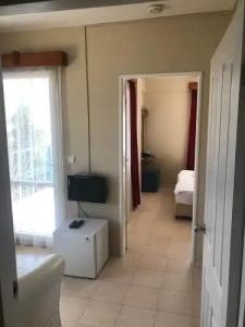 Koz Marigold Apart - 176