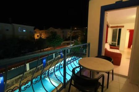 Koz Marigold Apart - 135