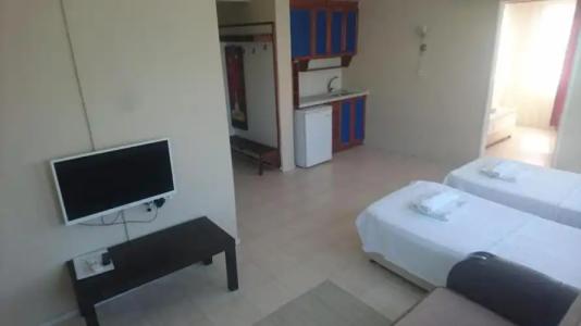 Koz Marigold Apart - 152