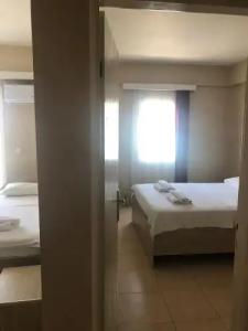 Koz Marigold Apart - 78