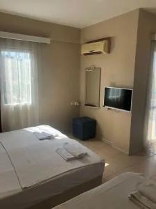 Koz Marigold Apart - 23